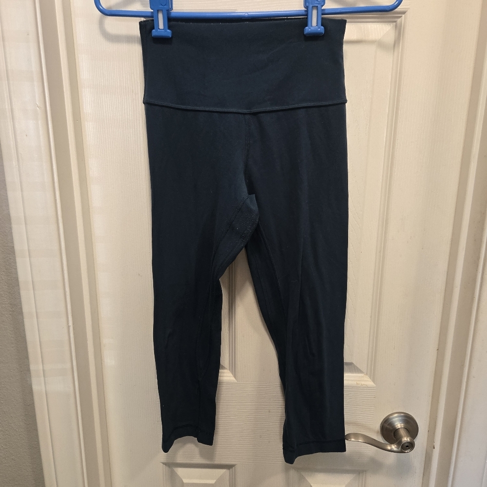 Lululemon Align crops size 4